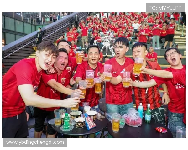 浙江队第二现场影院热力观赛鲍盛鑫亲临与球迷激情互动共度精彩夜